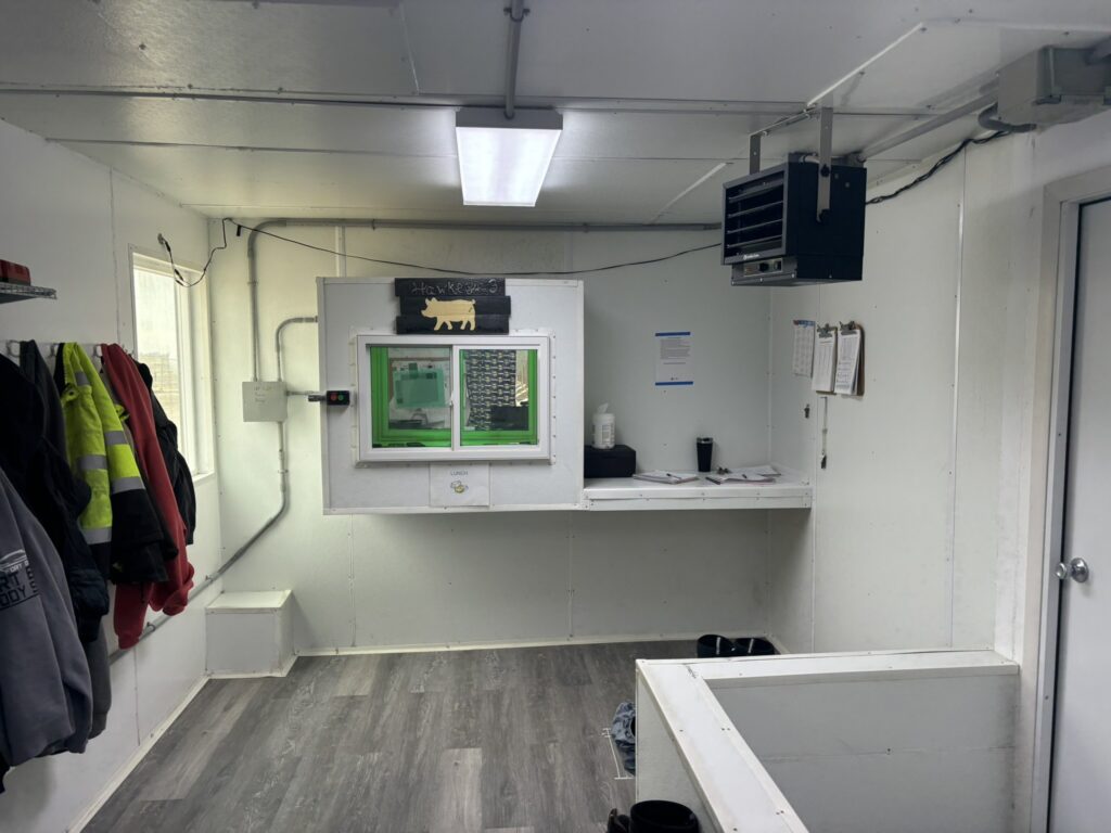 Welcome MN 3,200 Head Sow Farm, entry and control room